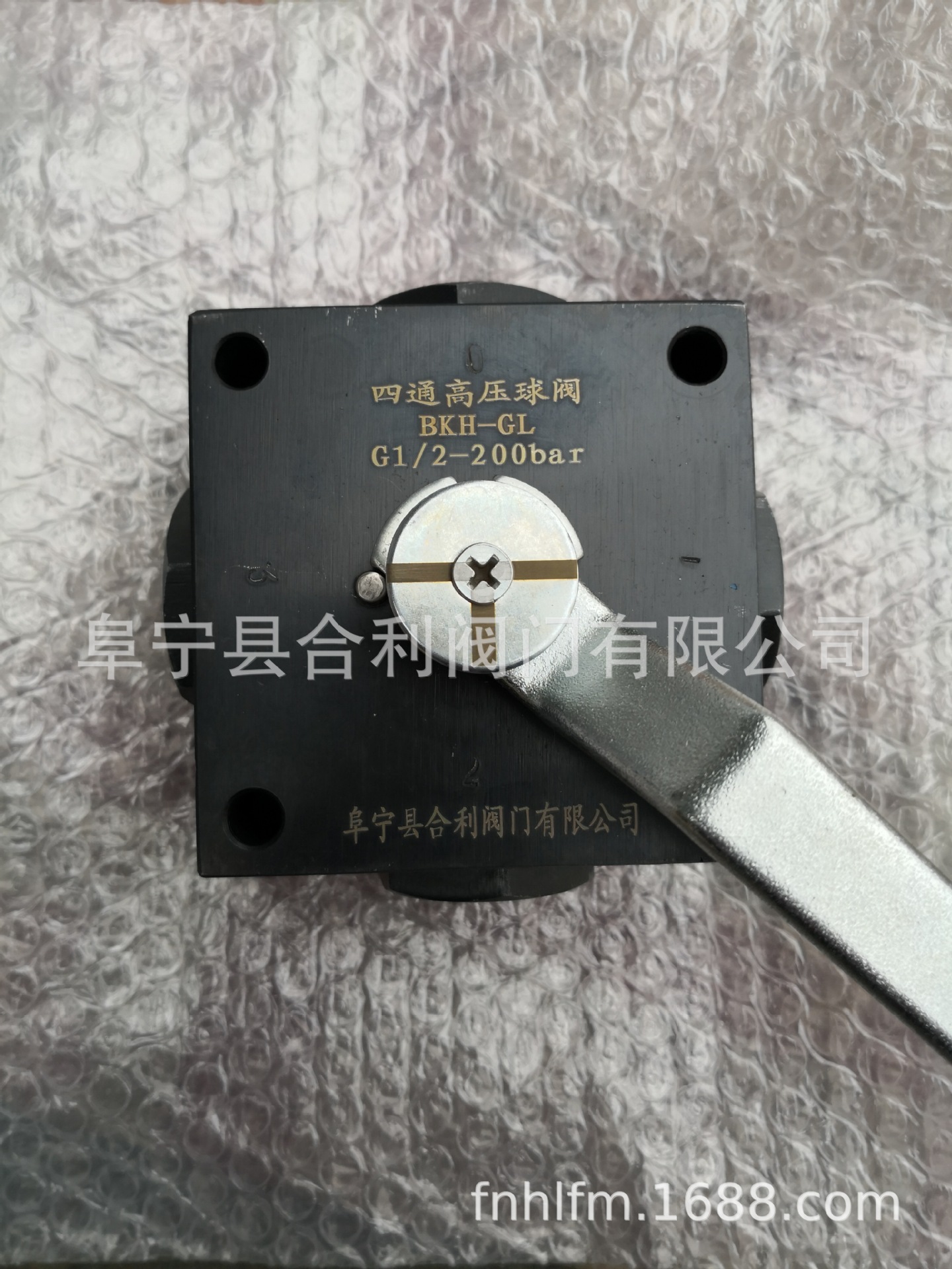 厂家供应    精密四通高压球阀  欢迎选购