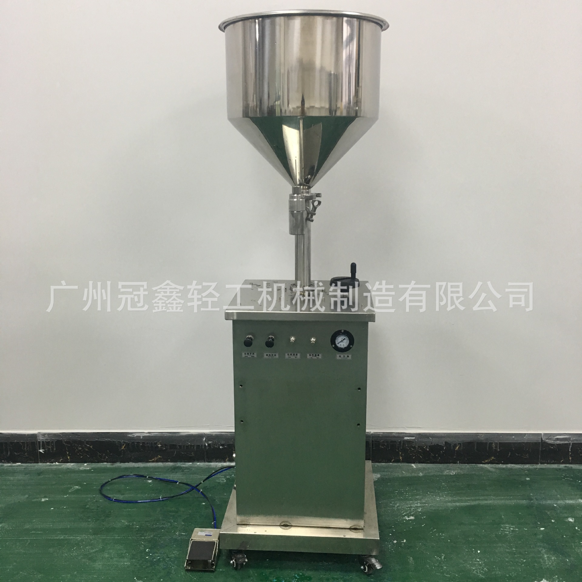 微量膏体灌装机 0.3毫升凝胶灌装机 唇彩唇釉灌装机 针管定量填充