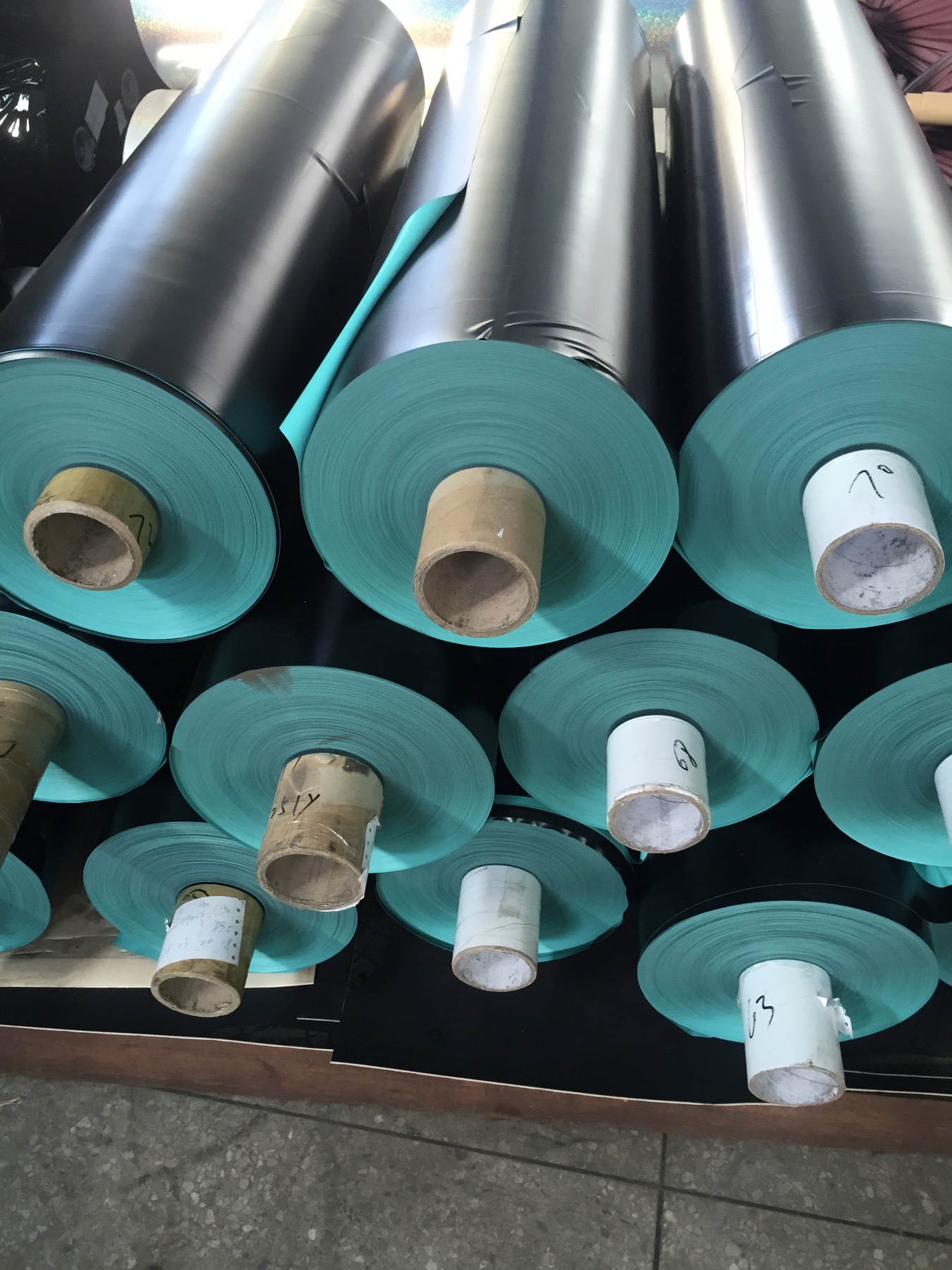 华达茂 PVC色膜文具膜 压延PVC压纹膜实色Q纹薄膜 钻石纹光胶-阿里巴巴