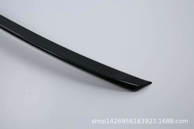 尾翼 碳纤1.jpg