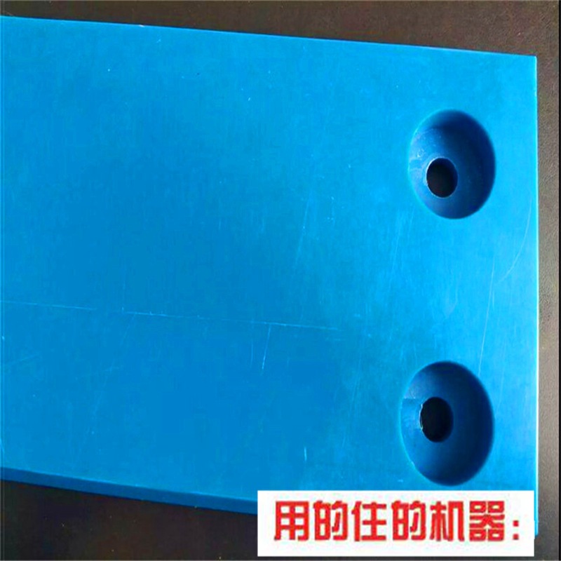 3496970114_1018936987