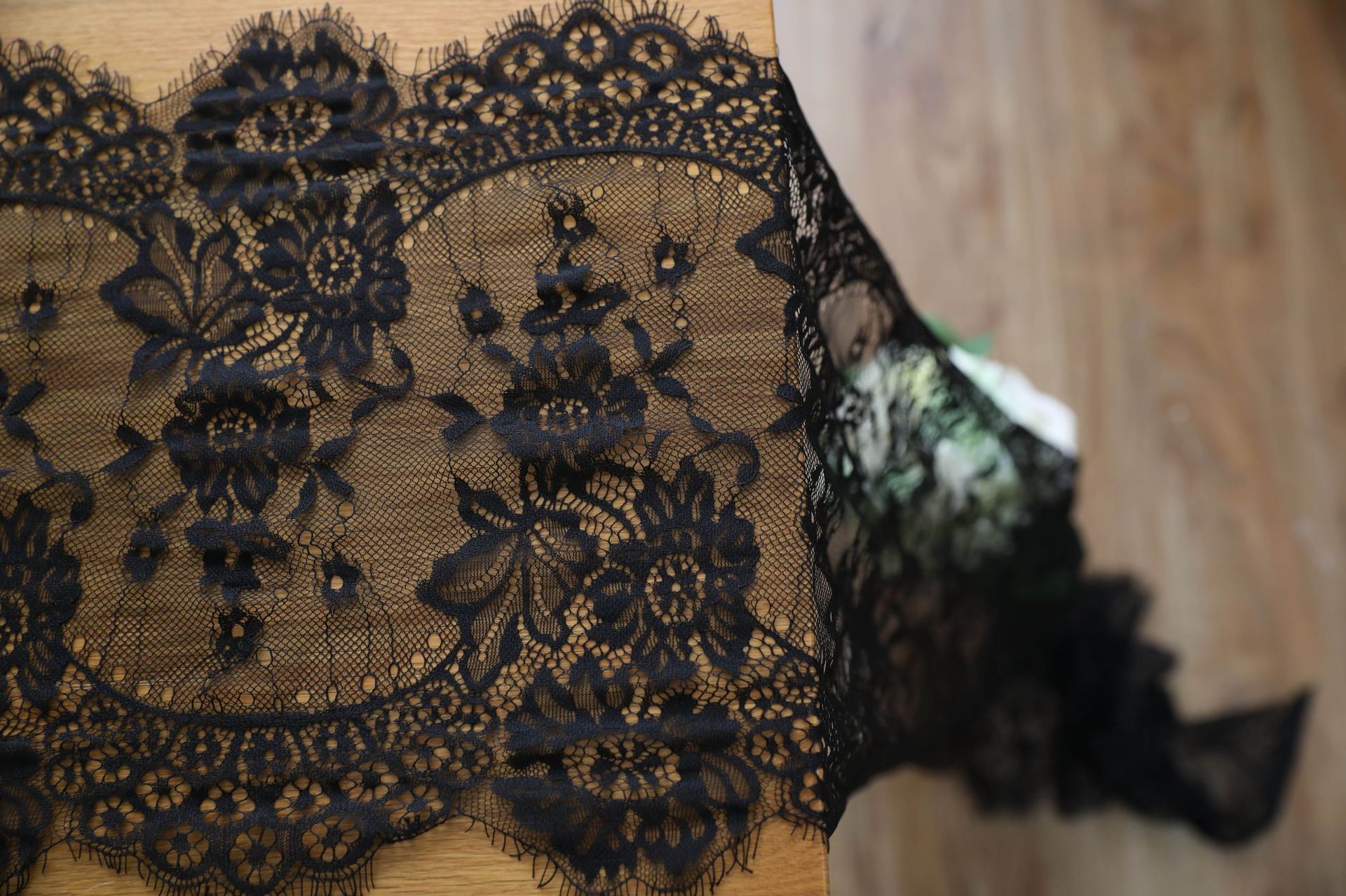 黑色蕾丝
