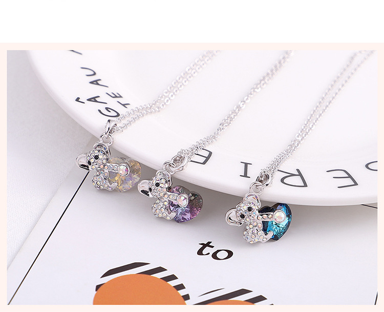 Cute Bear Alloy Gold Plated Crystal Women's Pendant Necklace display picture 4