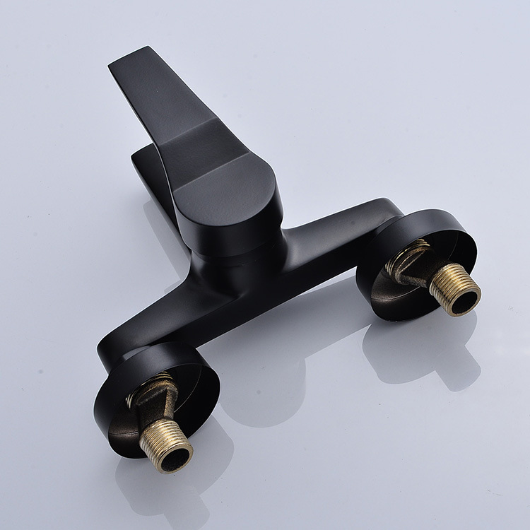Wholesale European Frosted Black IELTS triple shower suit copper bathtub faucet simple shower