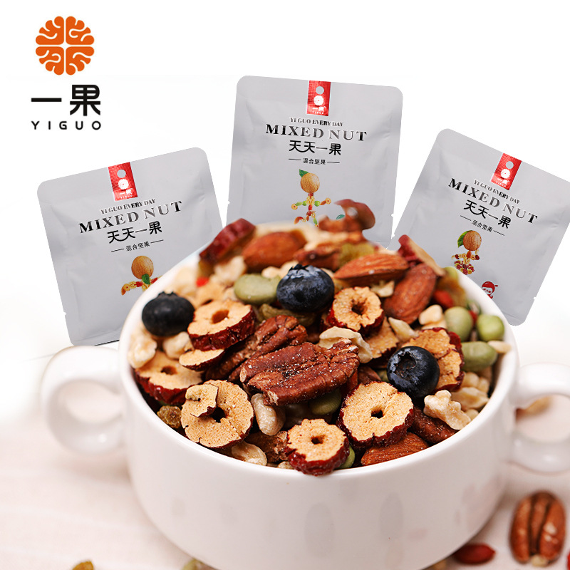 A fruit Daily nut Roasting Big gift bag pregnant woman snacks Holidays Gift box blend Food goods Dry nuts 25g Each package
