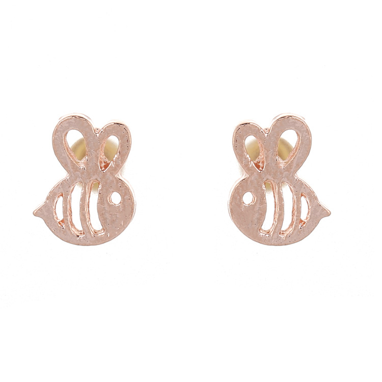Pointed labret stud close-up product detail