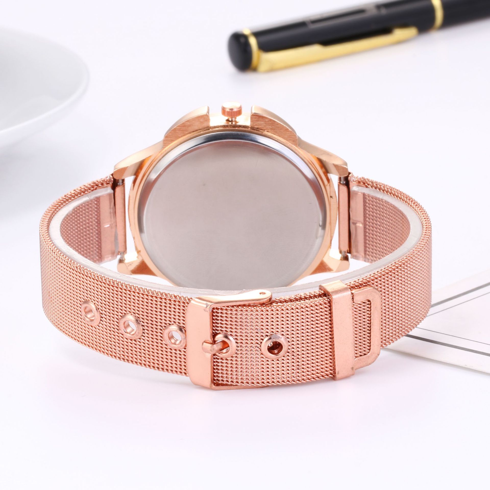 Cost performance  Stainless steel mesh diamond inlaid women's watch, clock in operation, dial with simple scale, quartz watch_voghion.com