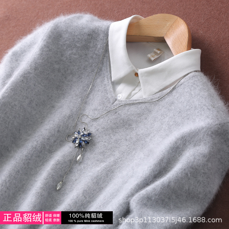 Women's V-neck mink cashmere knit sweater, a versatile and stylish base layer, solid color pullover cashmere sweater for autumn and winter.
