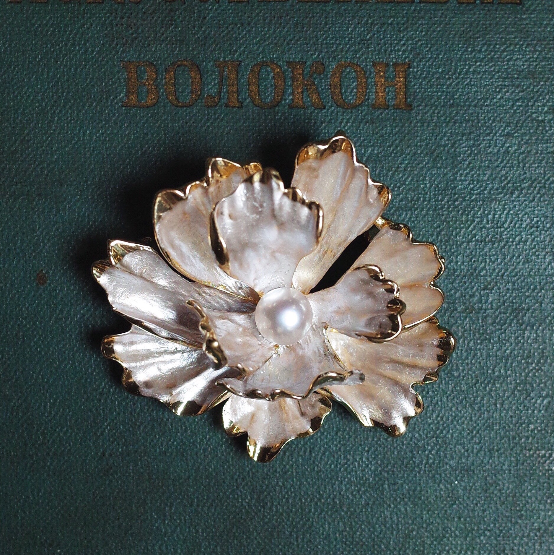 蝶家jkxz1x3bi天然珍珠8-9强光馒头圆合金荷花胸针优雅时尚H22|ms