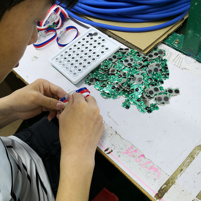 发光手环定制体育比赛活动演唱会荧光闪光手腕带酒吧蹦迪夜跑应援