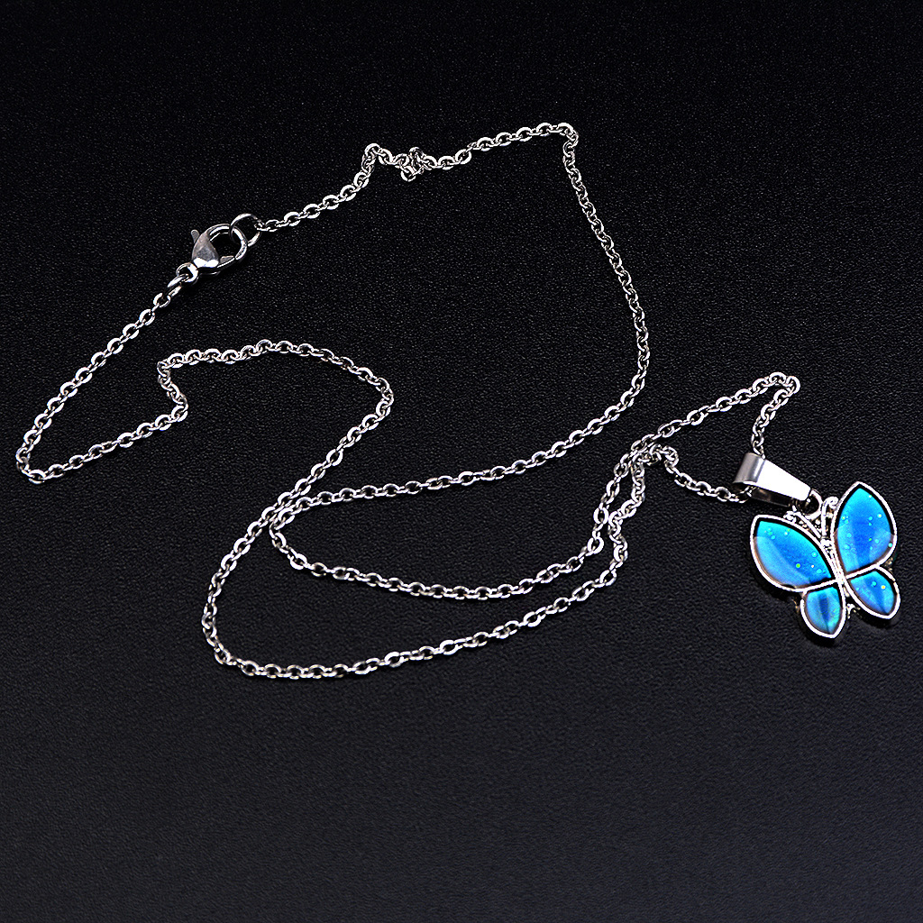 Butterfly Temperature-sensing Color Changing Stainless Steel Necklace display picture 4