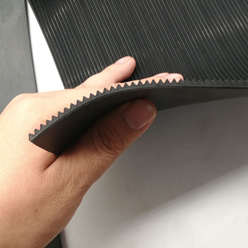黑色防滑细条纹橡胶板车厢胶垫工厂地垫防滑橡胶垫胶垫砂轮机桌垫