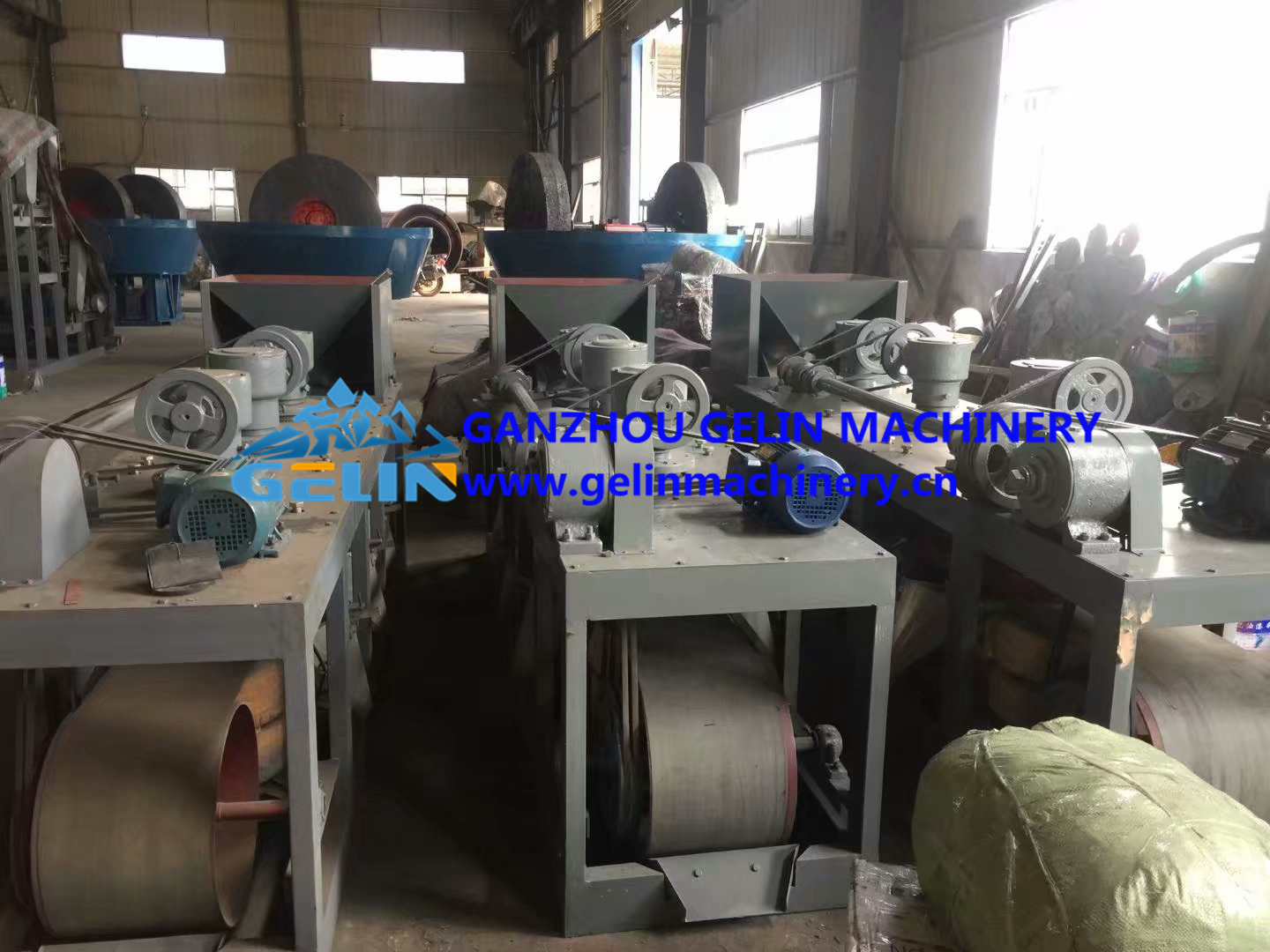 三盘带式磁选机钨锡矿分离机三盘带式电磁磁选机