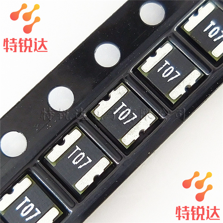 SMD1210P075TF 0.75A 丝印：T07 贴片PTC自恢复保险丝 全新现货