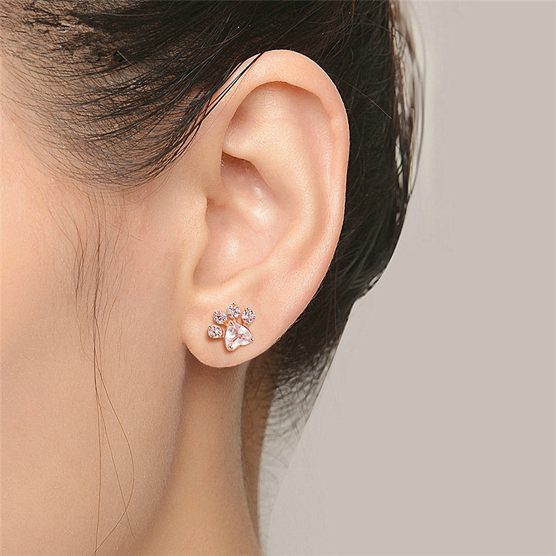 Fashion Paw Print Copper Inlay Zircon Ear Studs 1 Pair display picture 5