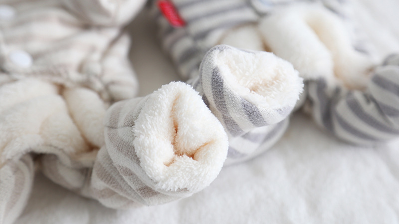 全条纹印花带帽四脚衣