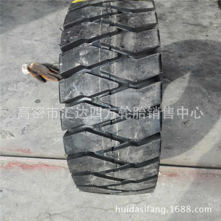 现货供应7.00-12士充气轮胎 工业平板车轮胎 叉车轮胎 批发零售