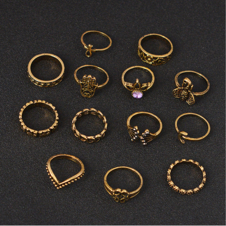 Vintage Crown Ring Set Image 3