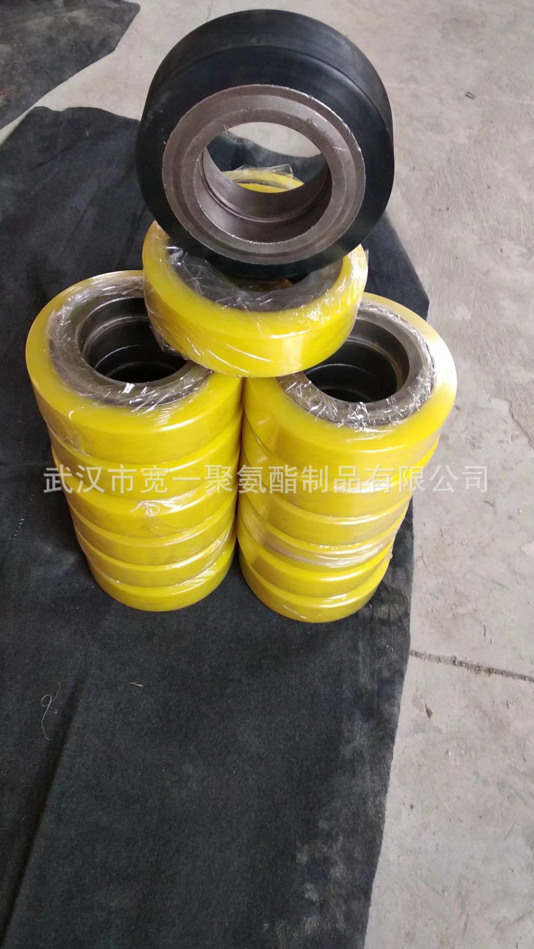 供应河南郑州输送滚轮包胶加工