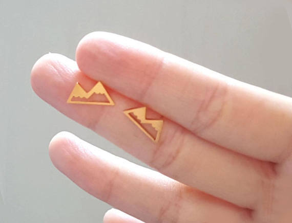 Fashion Personality Earrings Hollow Snow Mountain Earrings Wholesale display picture 8