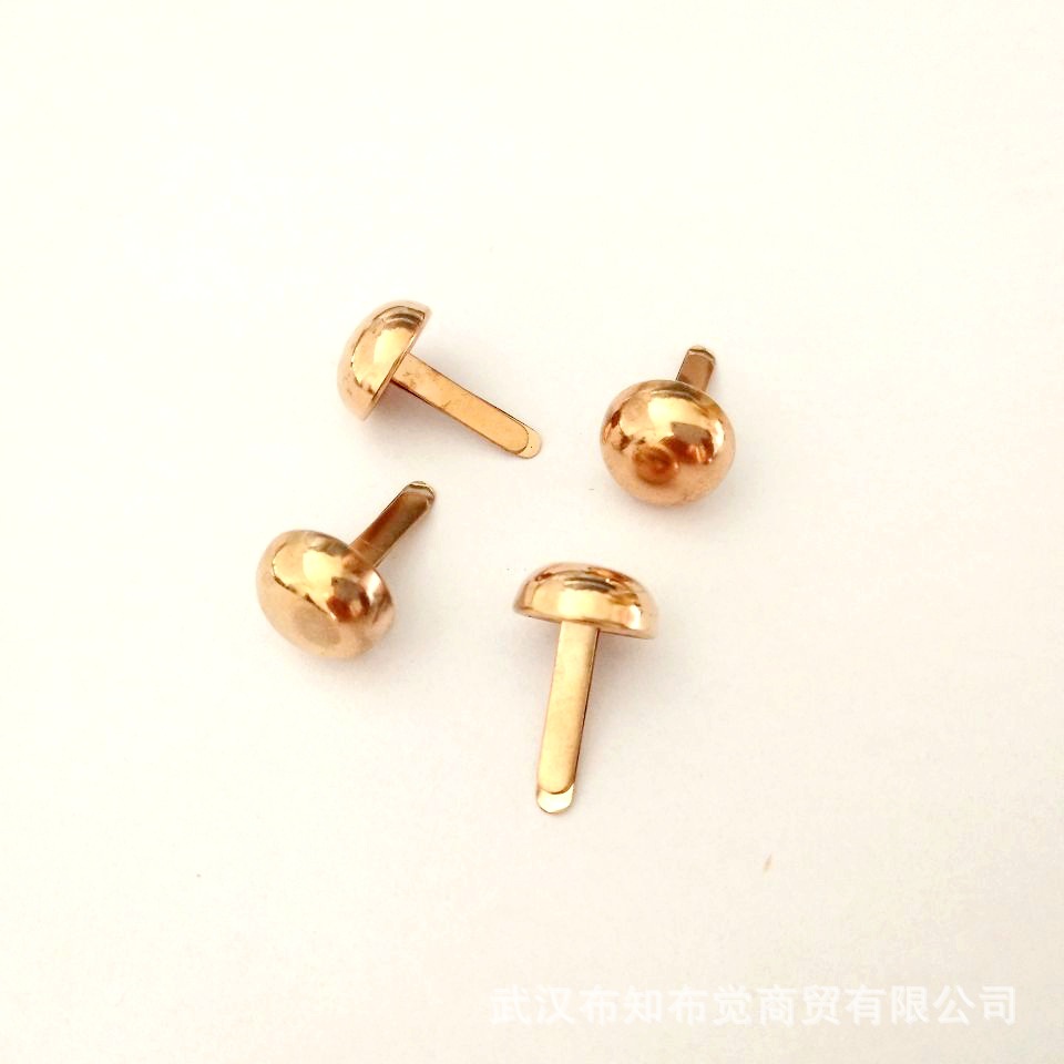 Clavo de dos pies de metal DIY accesorios de hardware de equipaje de cuero multicolor bolso opcional bolso pie clavo