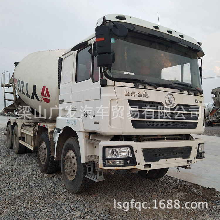 Бетоносмеситель Auman ETX (б/у), 18 м³