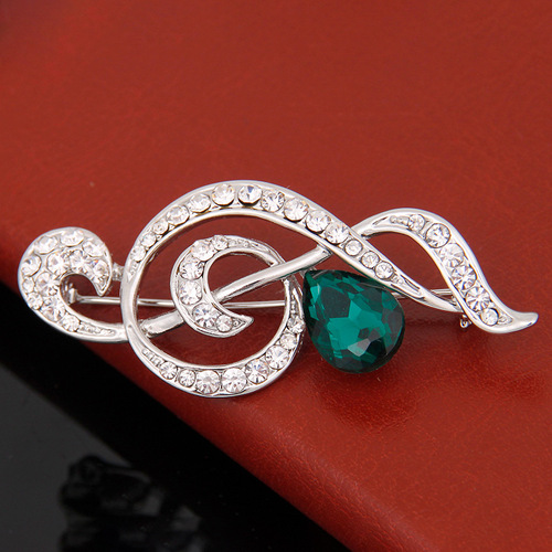 Elegant Women's High-End Brooch with Notes, Delicate Niche Design, Luxurious Chic Accessory for Sweaters, Coats, and Suits