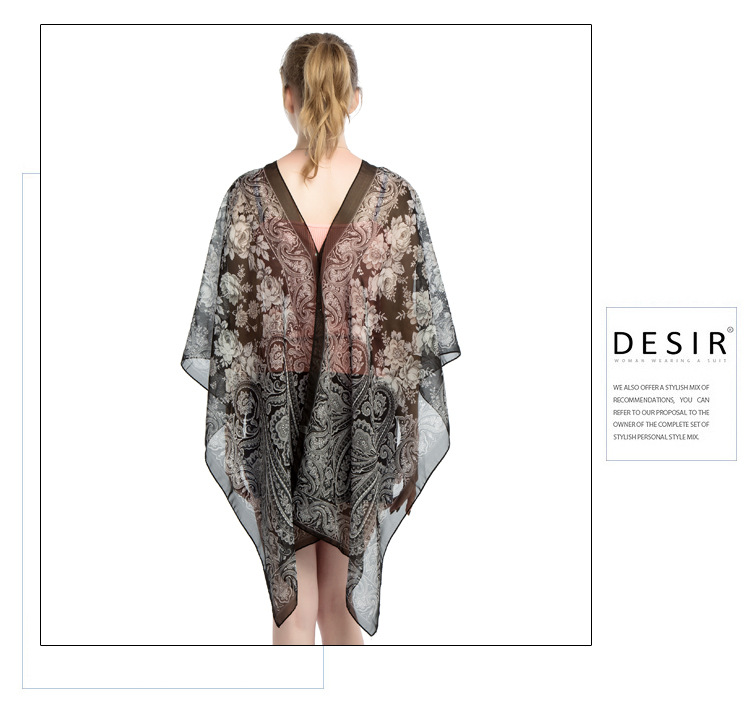 印花雪纺丝巾 珍珠扣防晒披肩批发 海边沙滩巾