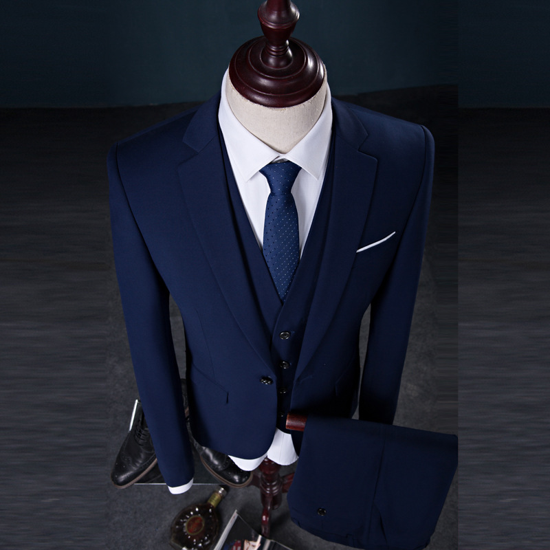 Traje traje de los hombres 2018 nuevo traje de tres piezas vestido de boda de los hombres boda dama de honor traje pequeño ajuste Delgado de los hombres