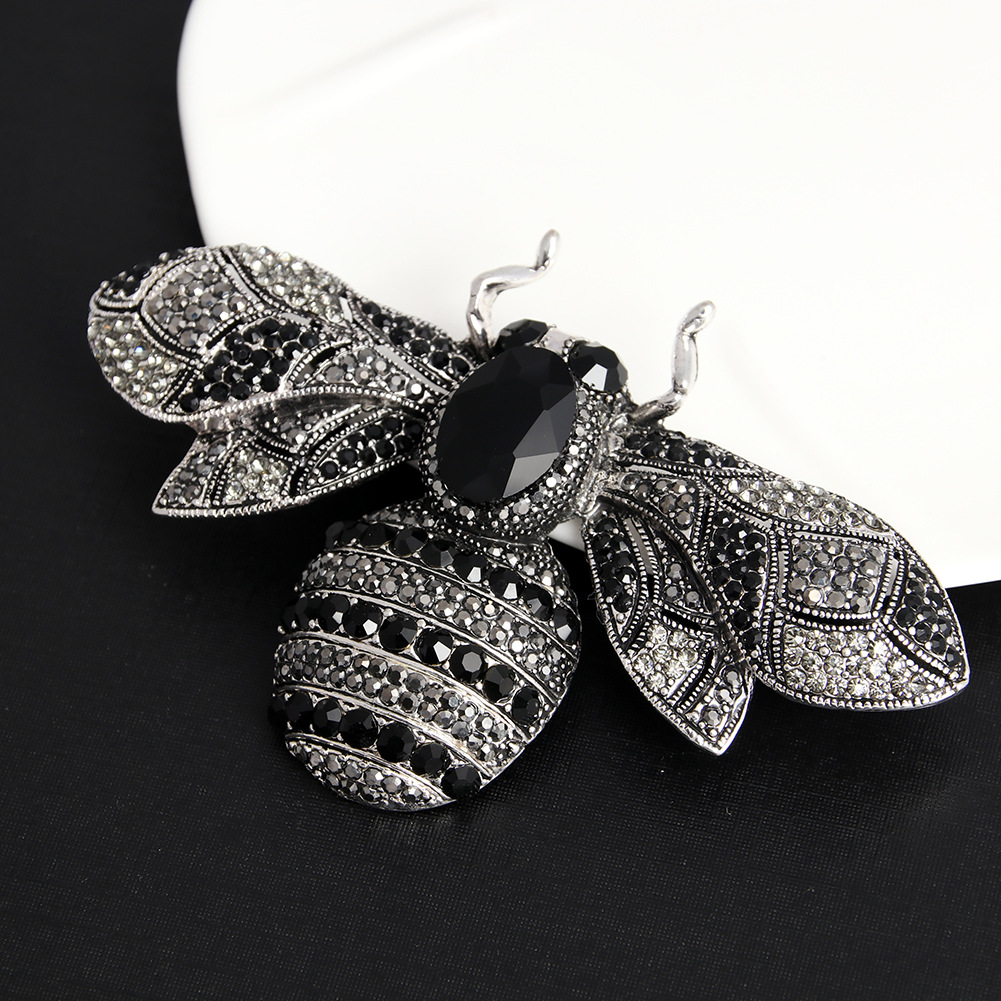 Bee Brooch Blue