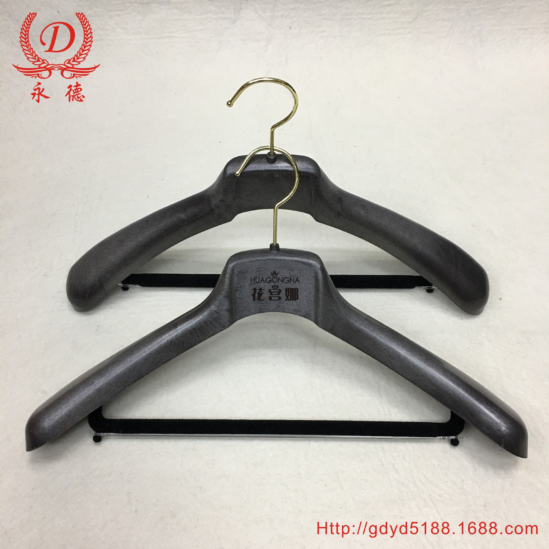【永德】专业定制高端植绒塑料男士衣架 拉丝仿木纹ABS西服挂衣架