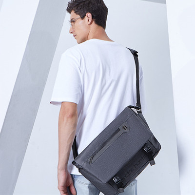 2019新款跨境男士斜跨包時尚潮流單肩包橫款商務出差背包壹件代發