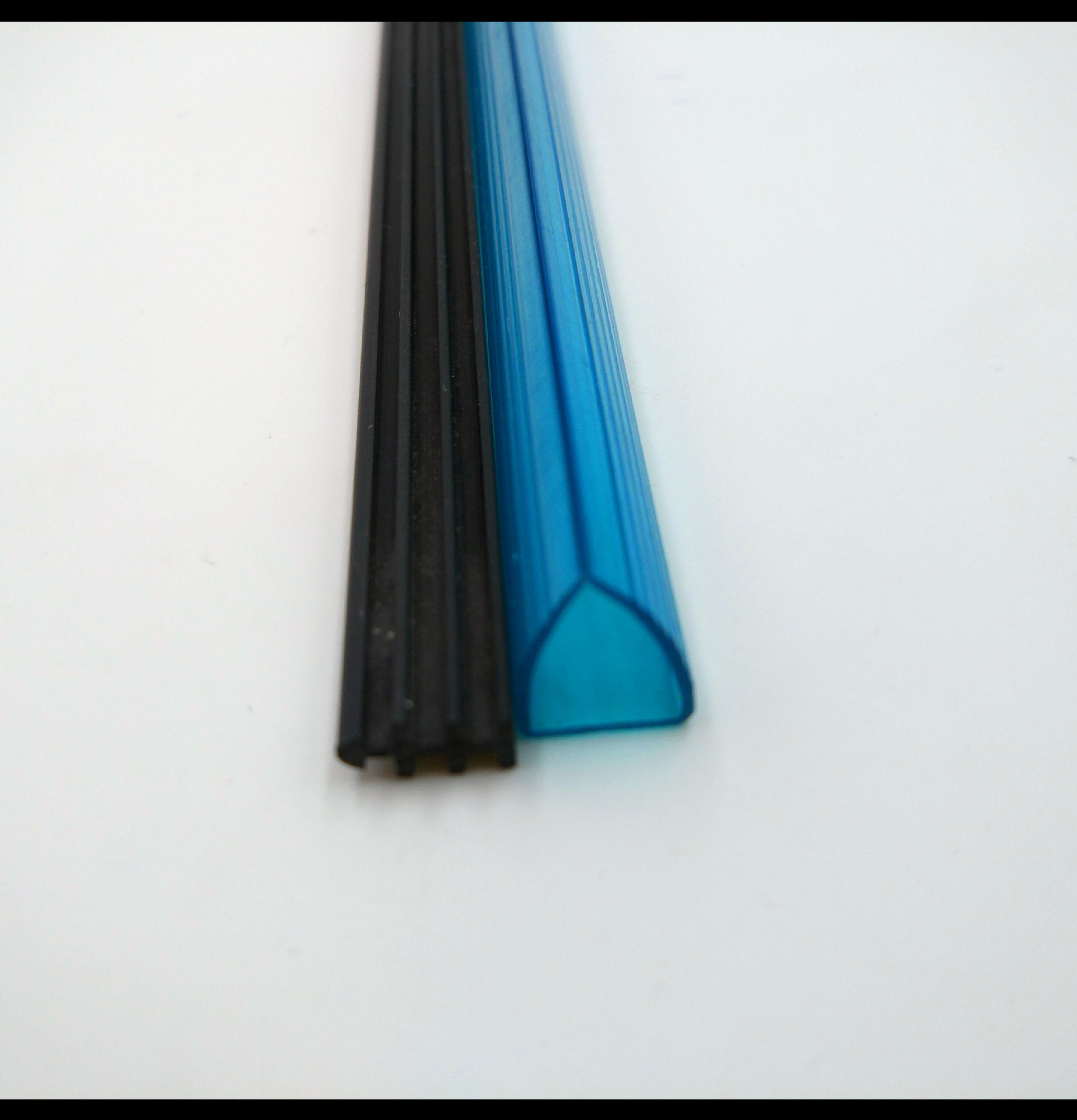 厂家供应 PVC夹条 文件夹条 玻璃/不锈钢包边条