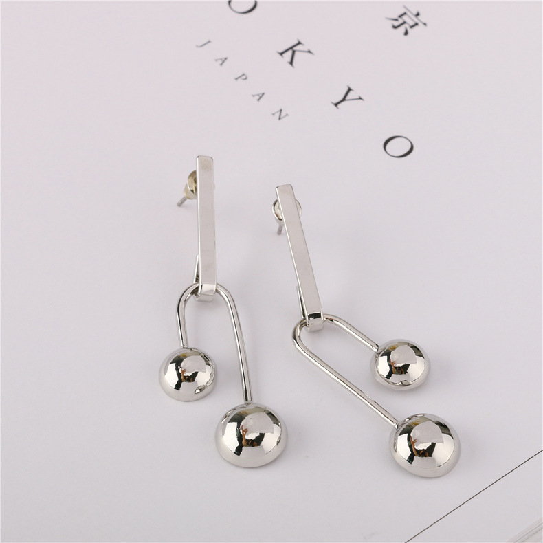 New Platinum Personality Earrings For Women Wholesale display picture 7