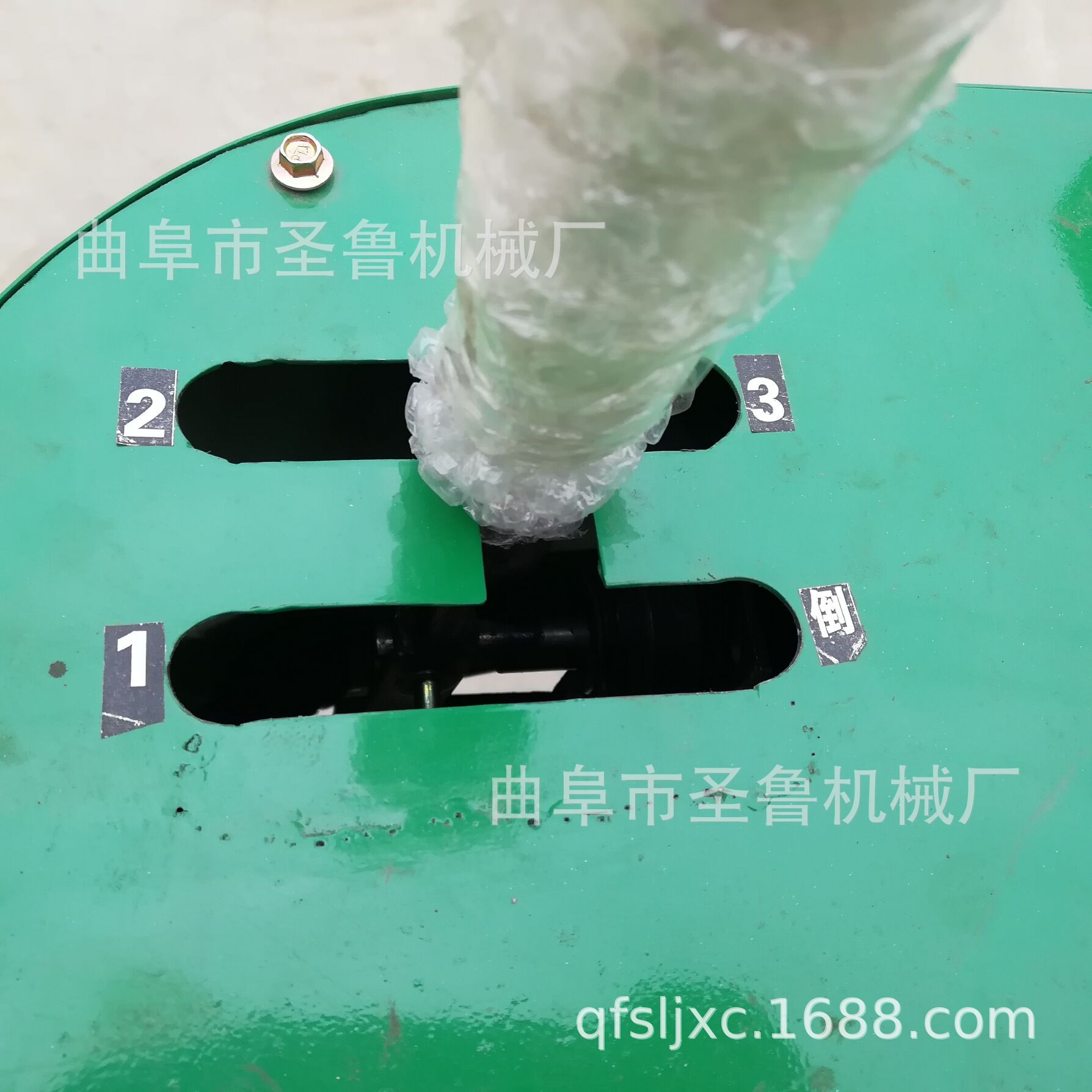 履帶式旋耕除草機