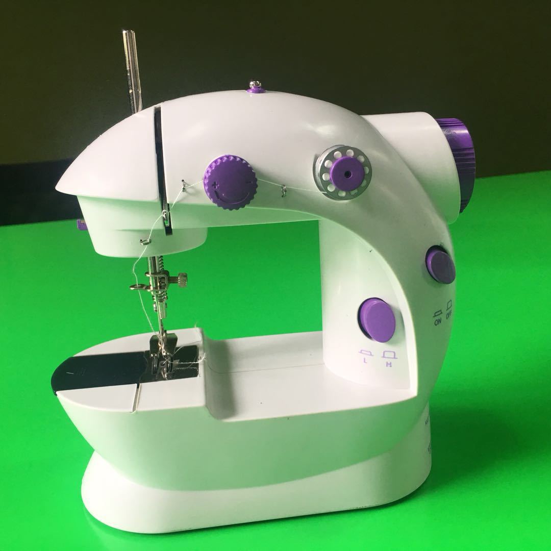 批发正品家用迷你缝纫机 缝纫机江湖地摊展销会热销202电动缝纫机