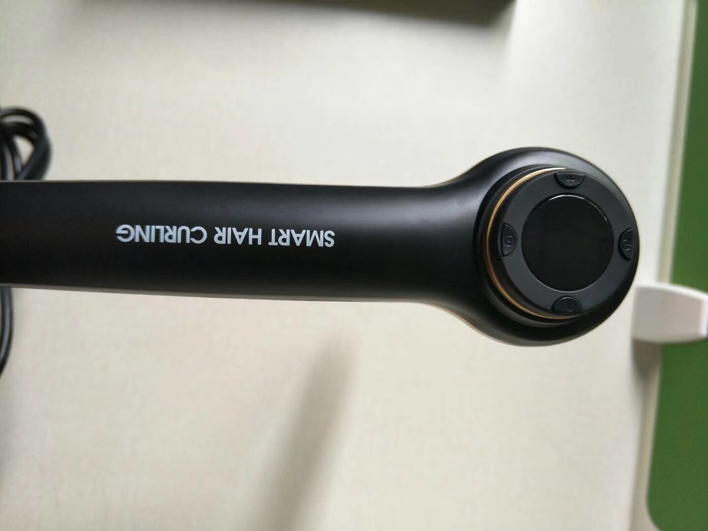 2018外贸新款90度卷棒智能省力恒温不伤发陶瓷喷油卷发棒