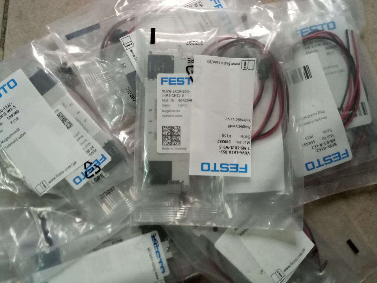 现货销售FESTO  VUVG-LK10-B52-T-M5-1H2L-5  8042538 原装大量