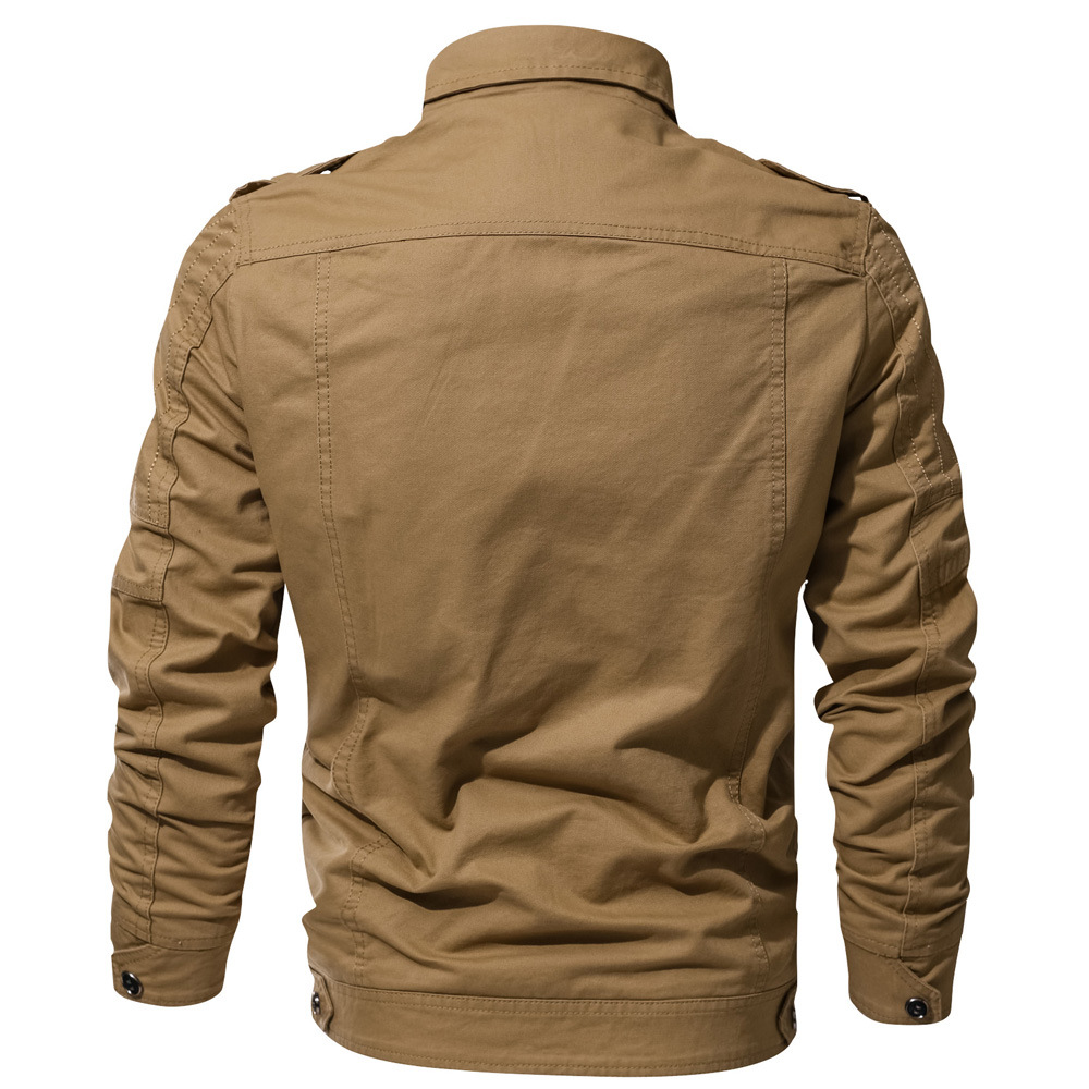 Giacca militare multitasche, trendy taglie forti, outfit 3D primaverile e autunnale da uomo_voghion.com