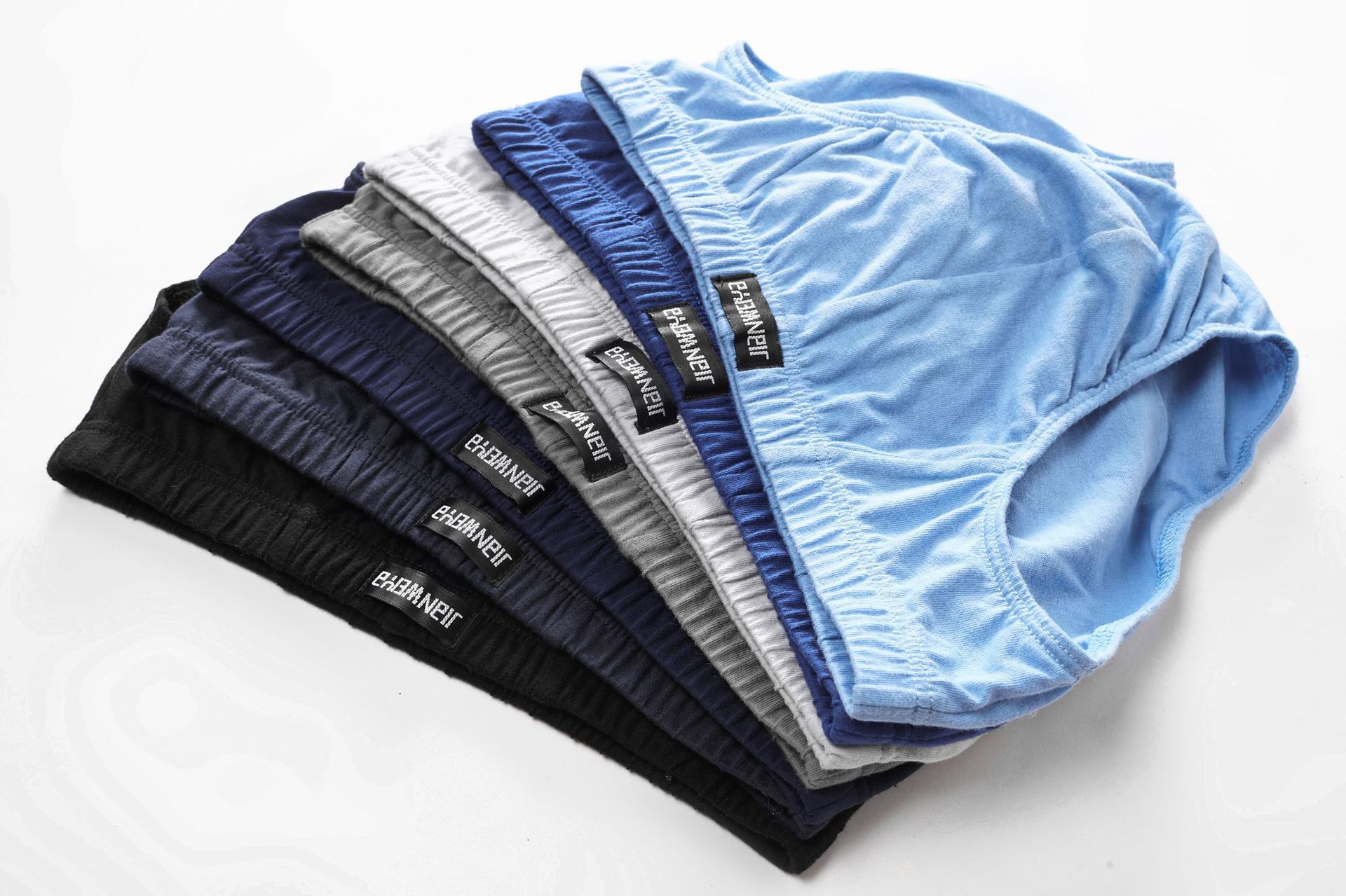 กางเกงในชาย 新款男士棉透气内裤 中腰三角内裤 中腰U凸囊袋男士贴身三角  