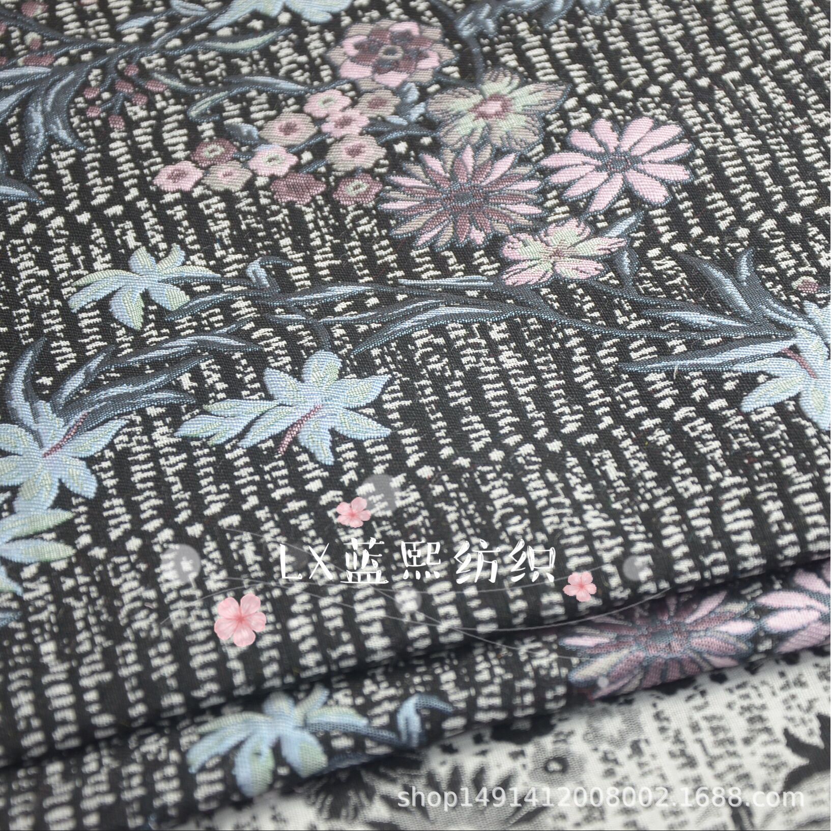 直销梭织高端提花布适用于女装童装外套连衣裙立体浮雕刺绣面料