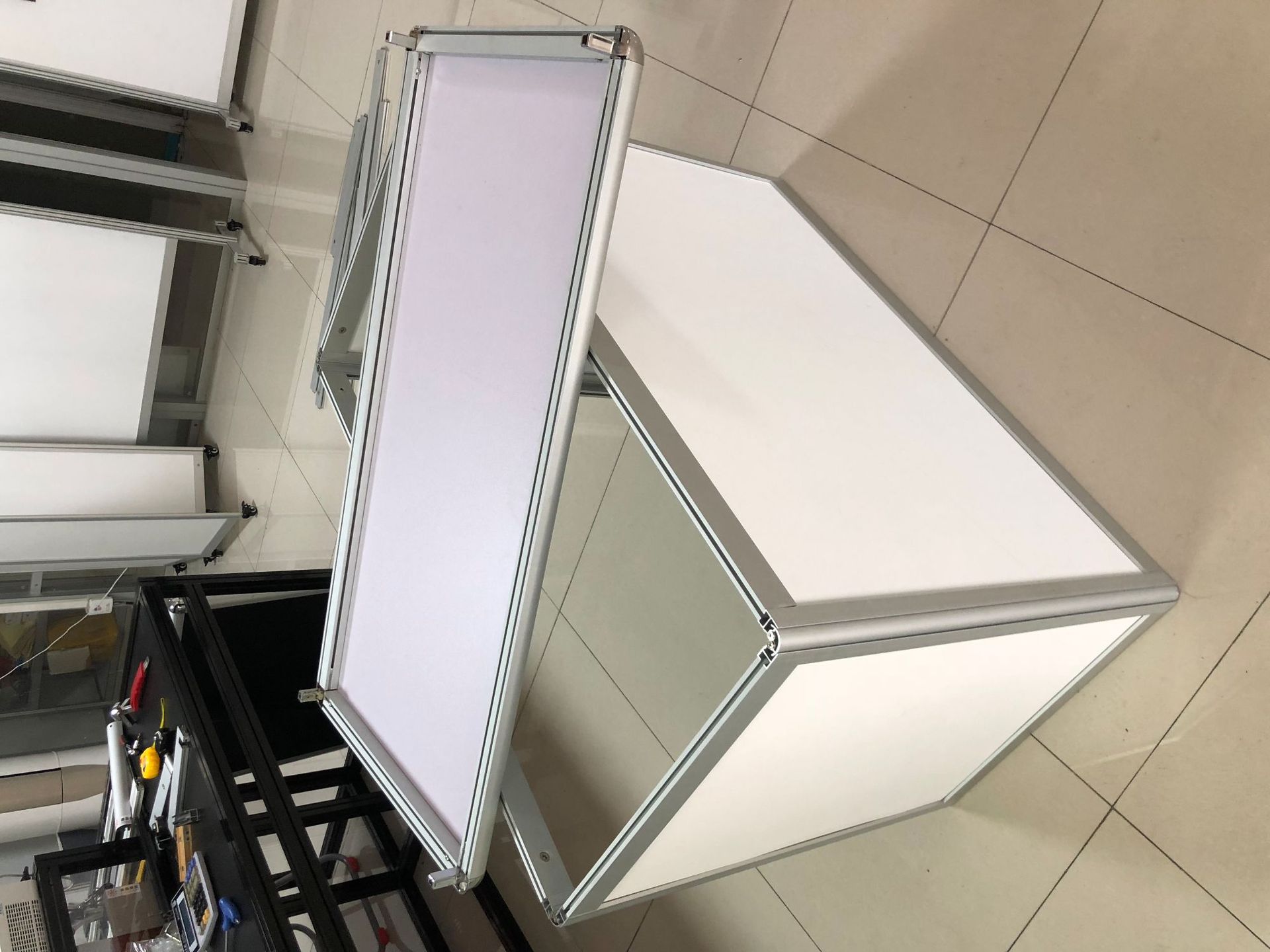 ����չ�����Ͻ���ѯǢ̸�� �۵��γ���  չ������չʾ����������