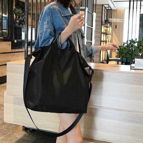 Waterproof capacious travel bag