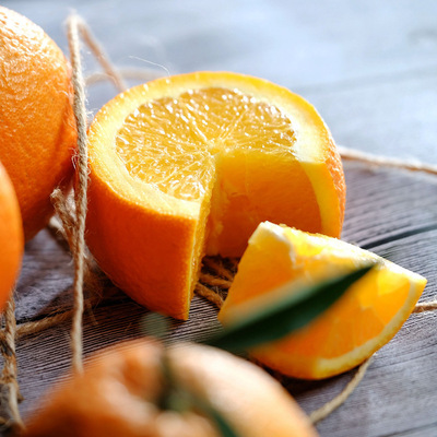 秭归脐橙伦晚带箱十斤装果园直发现摘带叶分级处理|ms