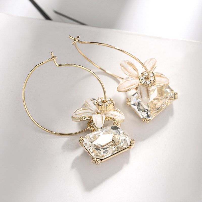 ¿ˮŮʱпŸԲȦƷ821325