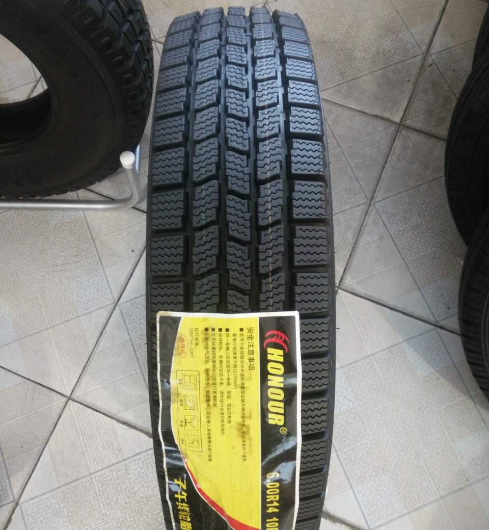 厂家供应 新品 6.00R15 雪地真空半钢轻卡轮胎600R15轻卡载重轮胎