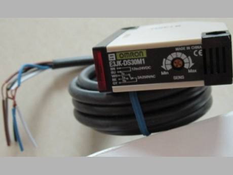 E3JK-R4N1 Photoelectric switch