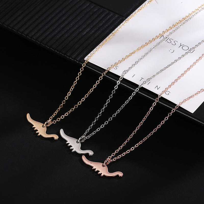 Nouveau Commerce Extérieur Vente Chaude Collier Creative Rose Dinosaur Or Collier Personnalité De La Mode Style Alliage Électrolytique Pendentif display picture 4