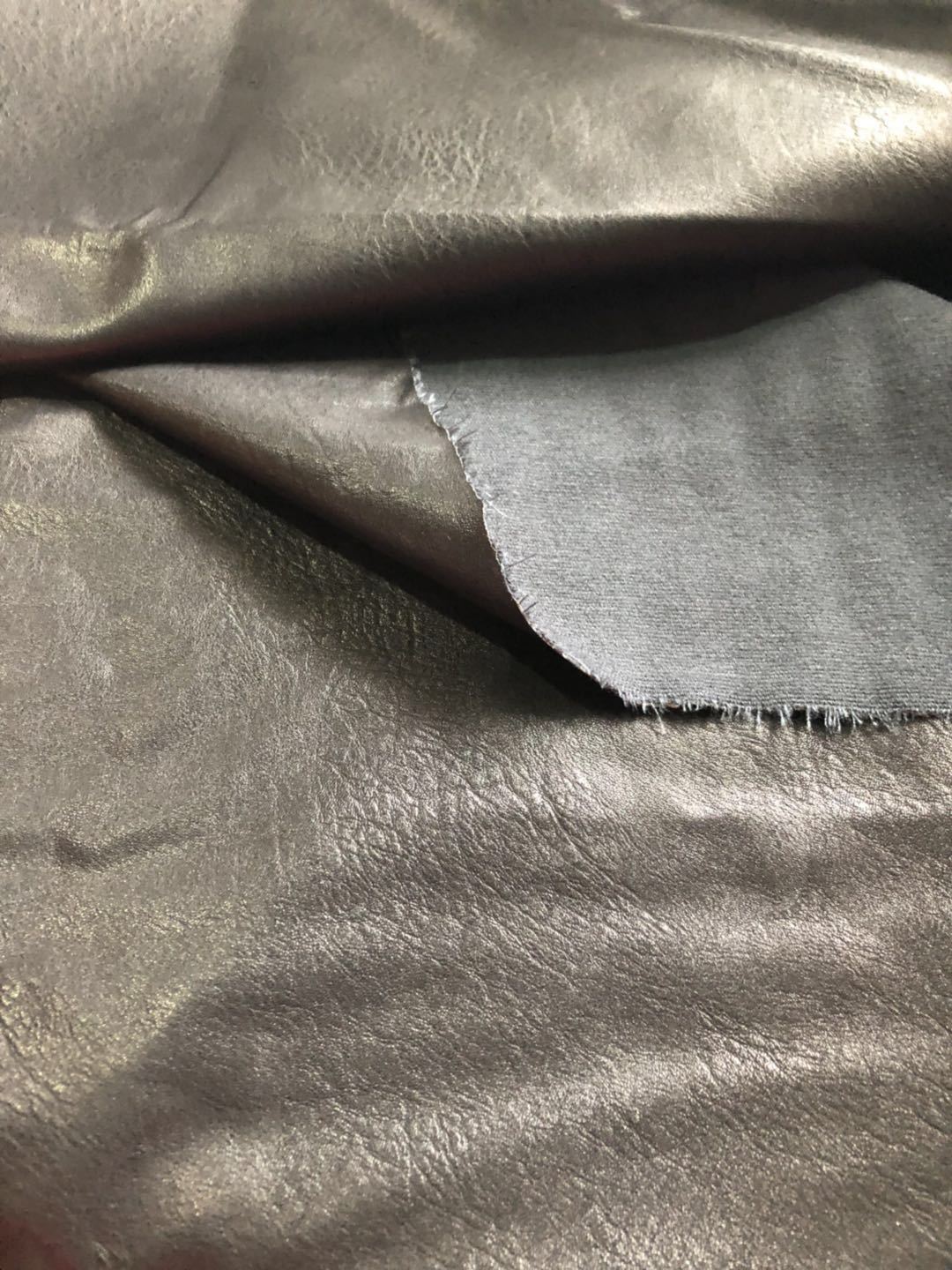 326洗水皮服装革0.6-0.7mm洗水 免洗PU系列 服装人造革皮衣PU皮革