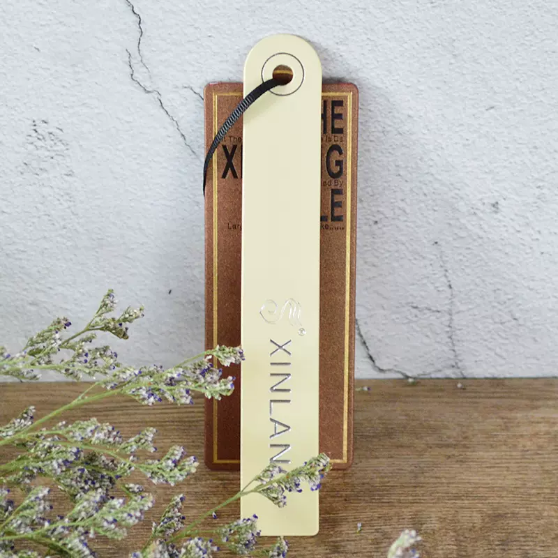 定制服装吊牌男女装衣服服装商标logo印刷制作定做简约大气